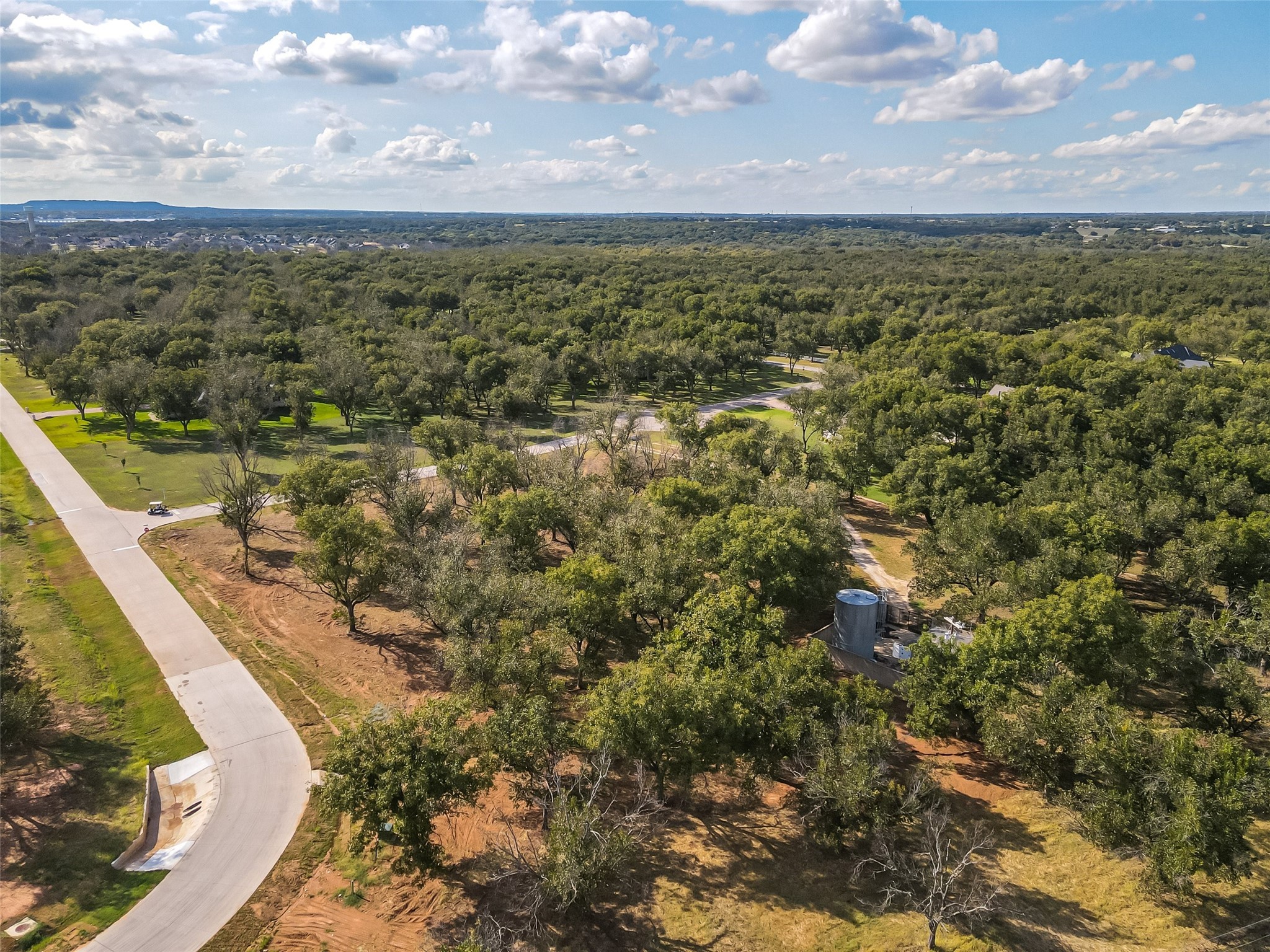 906 E Landings Drive Granbury TX 76049