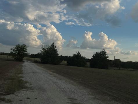13762 SW Fm 639 Barry TX 75102