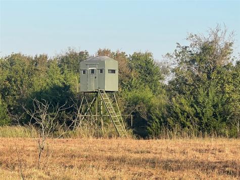 13762 SW Fm 639 Barry TX 75102