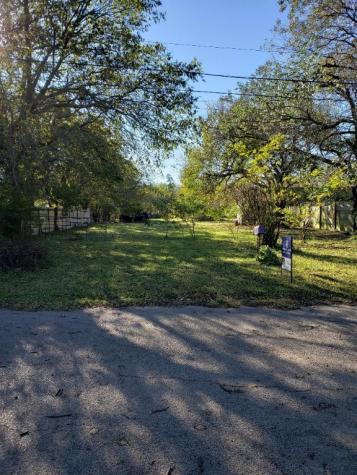 1226 E James Street Cleburne TX 76031