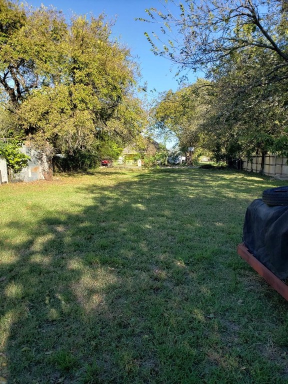 1226 E James Street Cleburne TX 76031