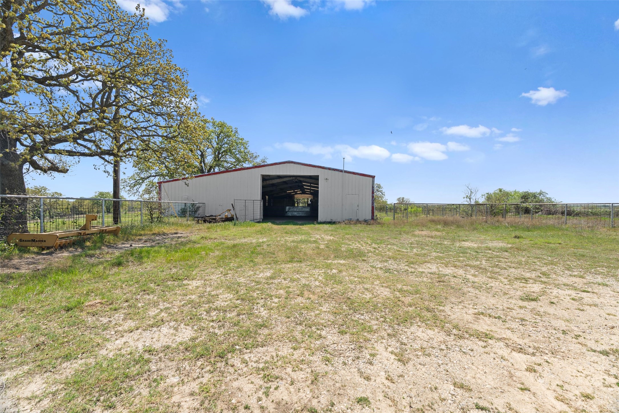 2202 County Road 3657 Springtown TX 76082