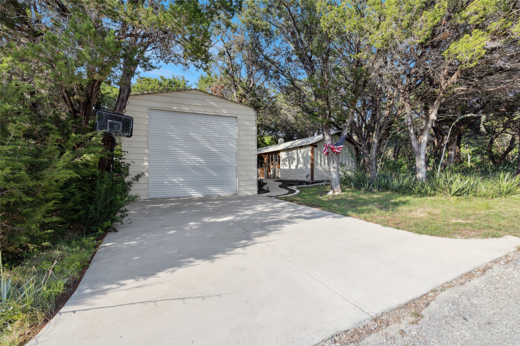 2805 Rockwood Drive Granbury TX 76048
