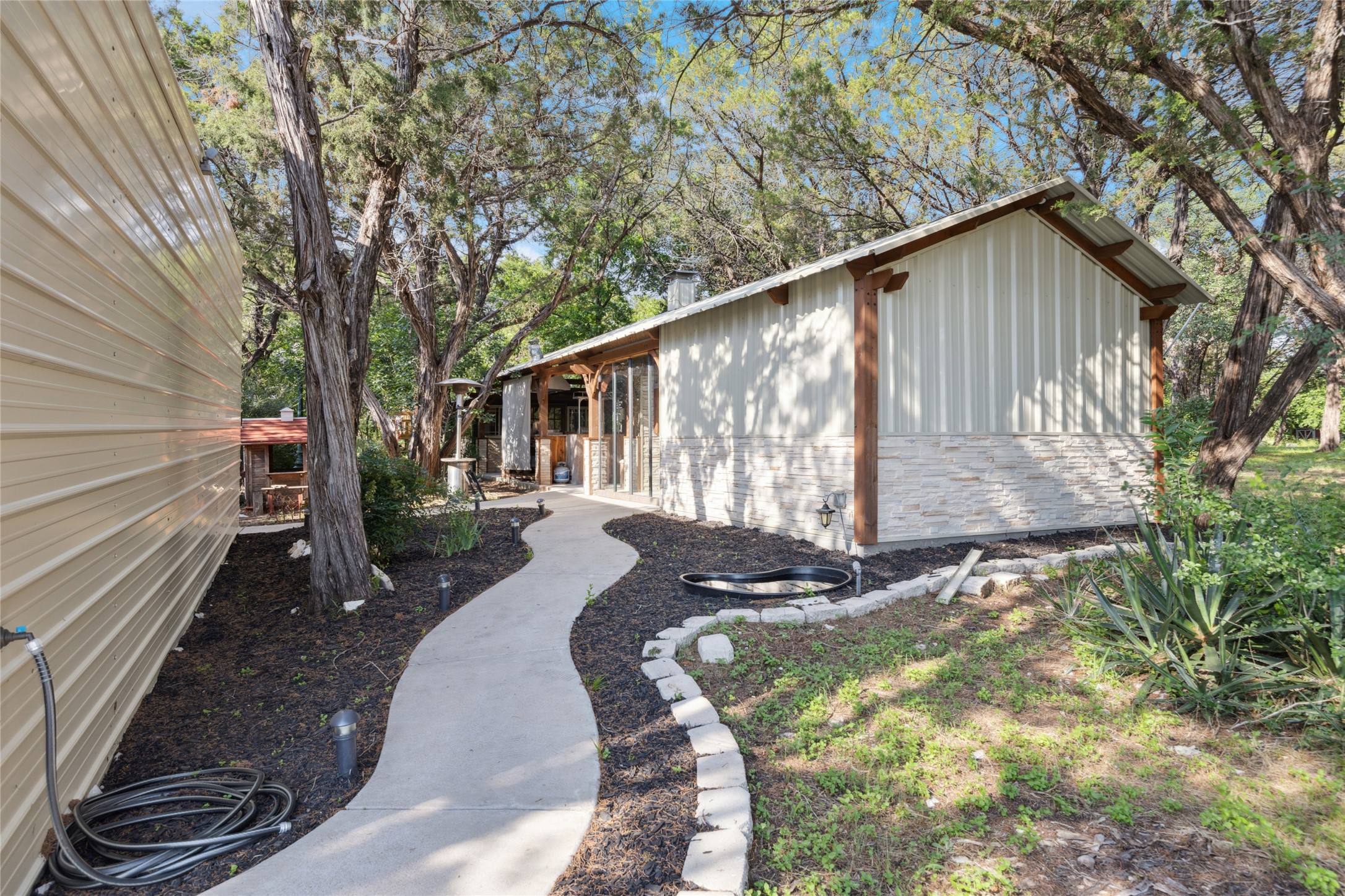 2805 Rockwood Drive Granbury TX 76048