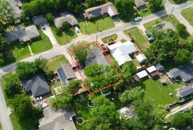 417 S Prairie Street Pilot Point TX 76258