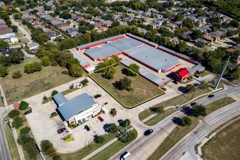 2401 Arapaho Road Garland TX 75044