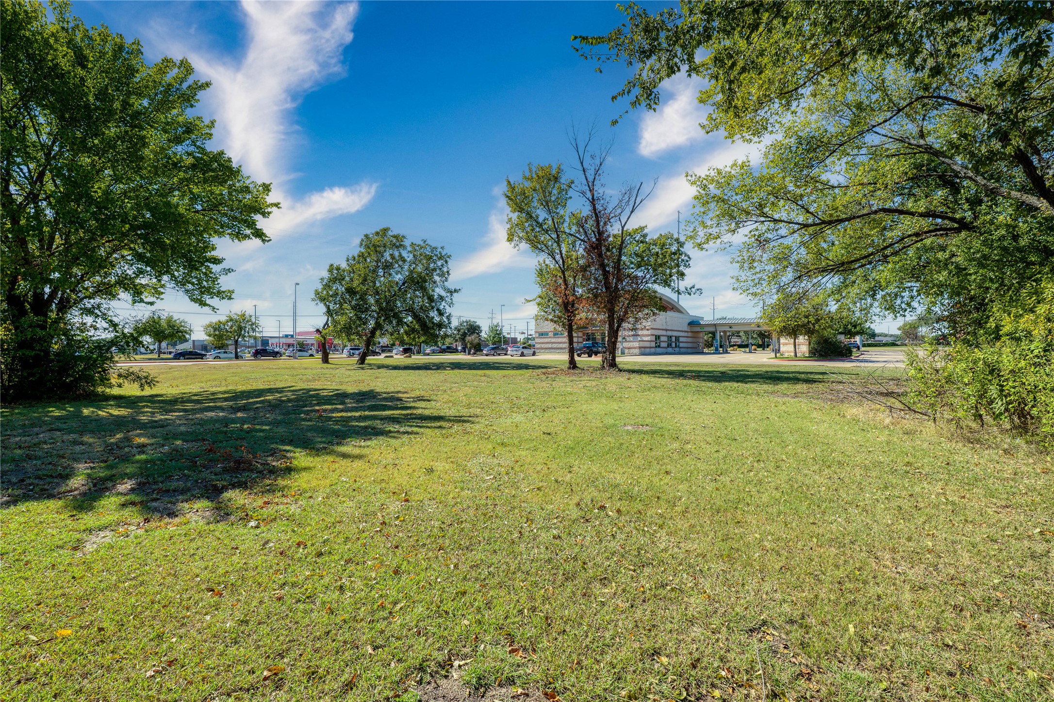 2401 Arapaho Road Garland TX 75044