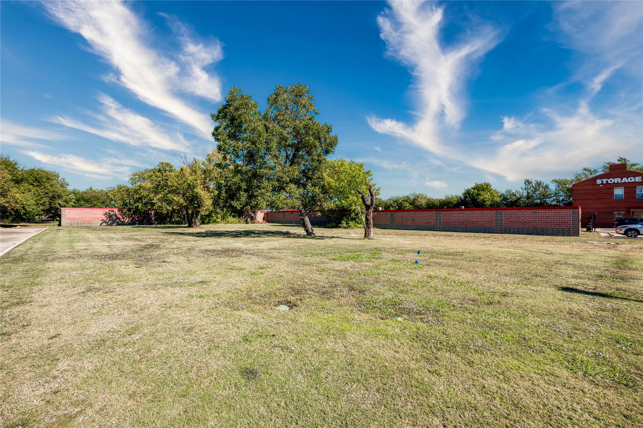 2401 Arapaho Road Garland TX 75044