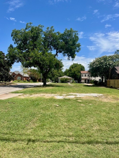 3829 W 5th Street Fort Worth TX 76107
