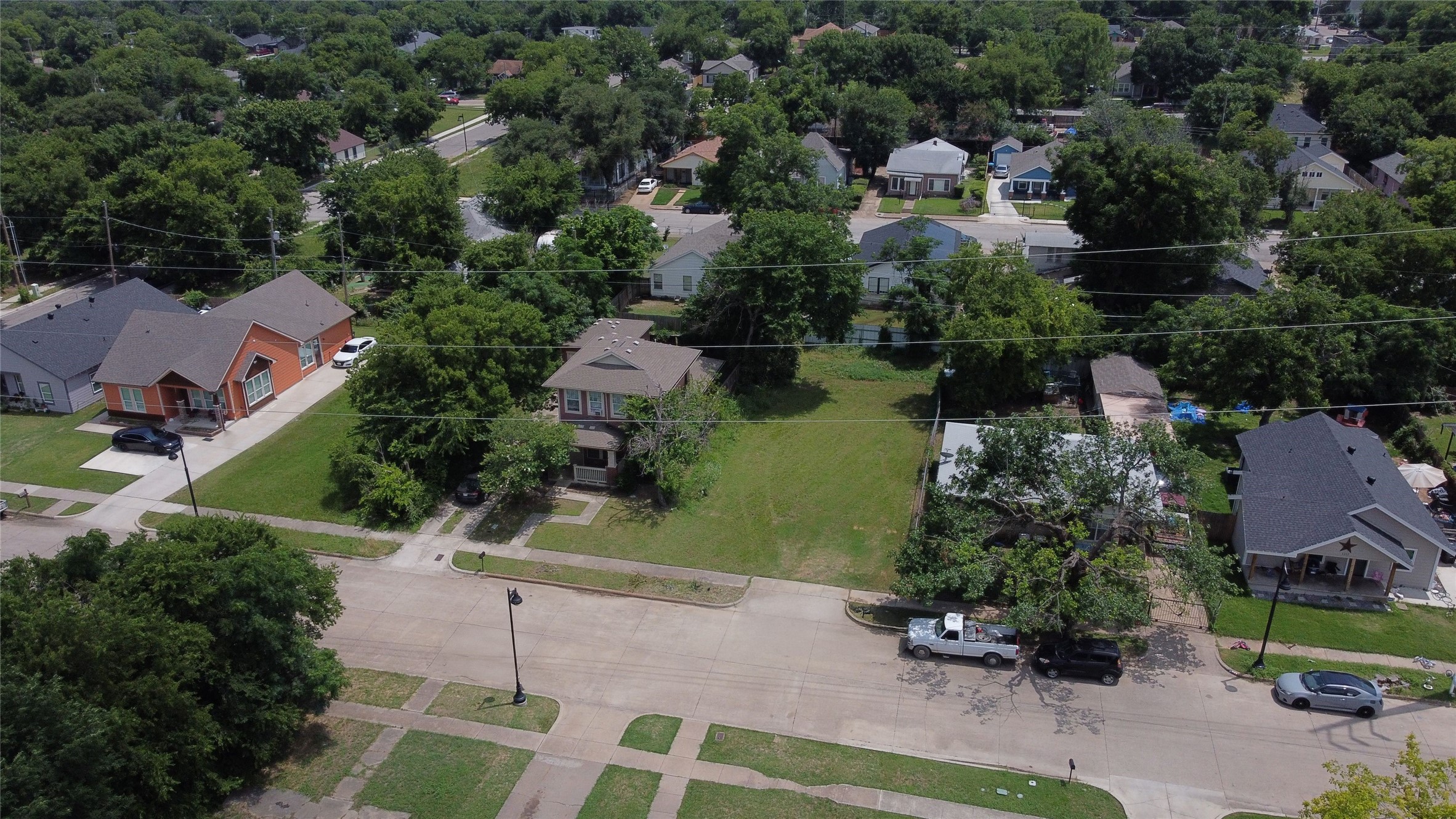 1220 E Annie Street Fort Worth TX 76104