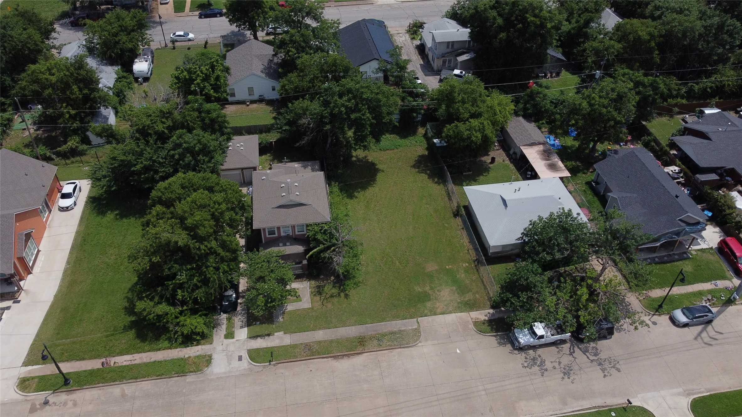 1220 E Annie Street Fort Worth TX 76104