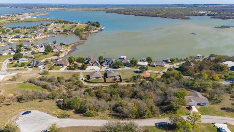 15 Bayside Drive Runaway Bay TX 76426
