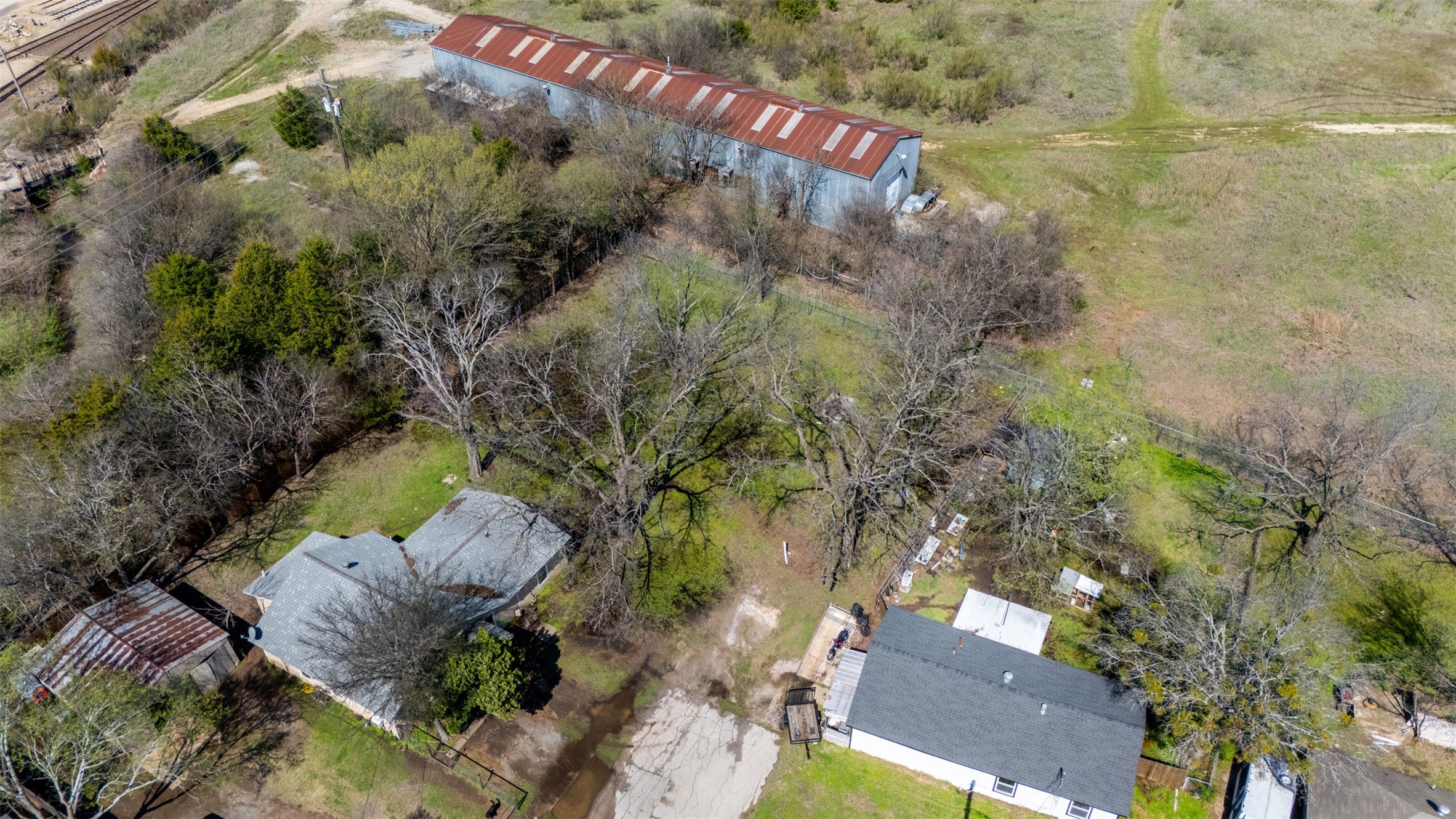 1609 N Brazos Avenue Cleburne TX 76031