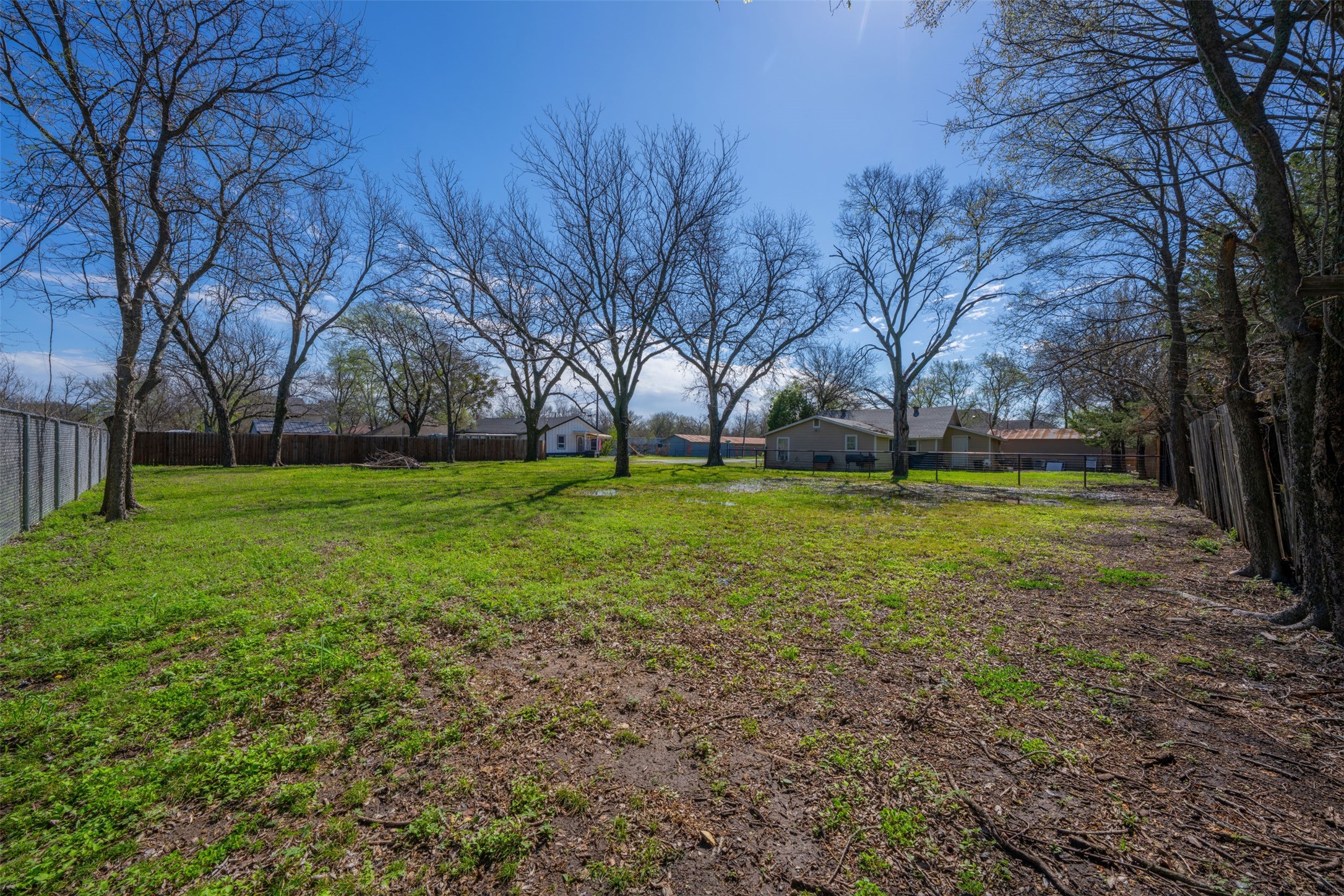 1609 N Brazos Avenue Cleburne TX 76031