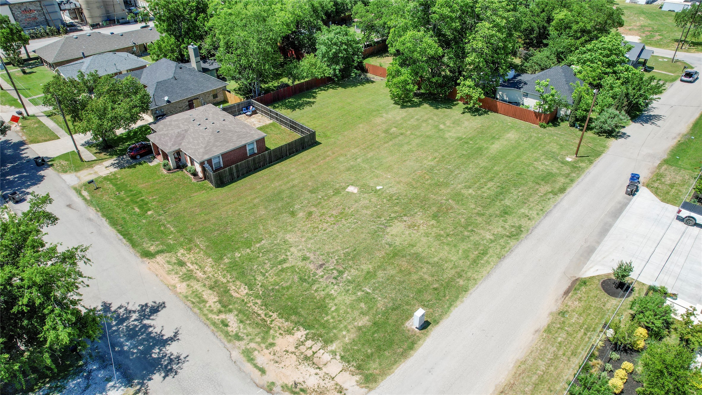 312 E Beech Street Celina TX 75009