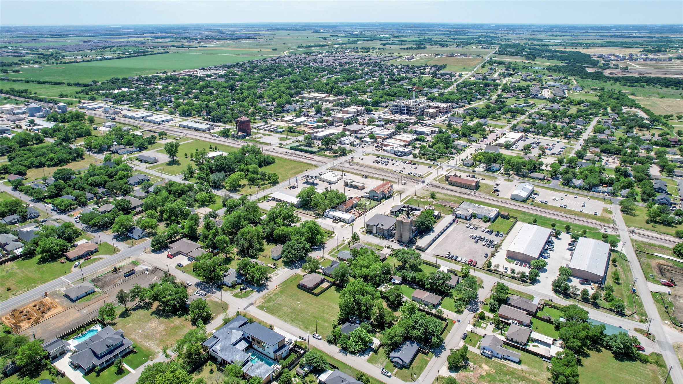 312 E Beech Street Celina TX 75009