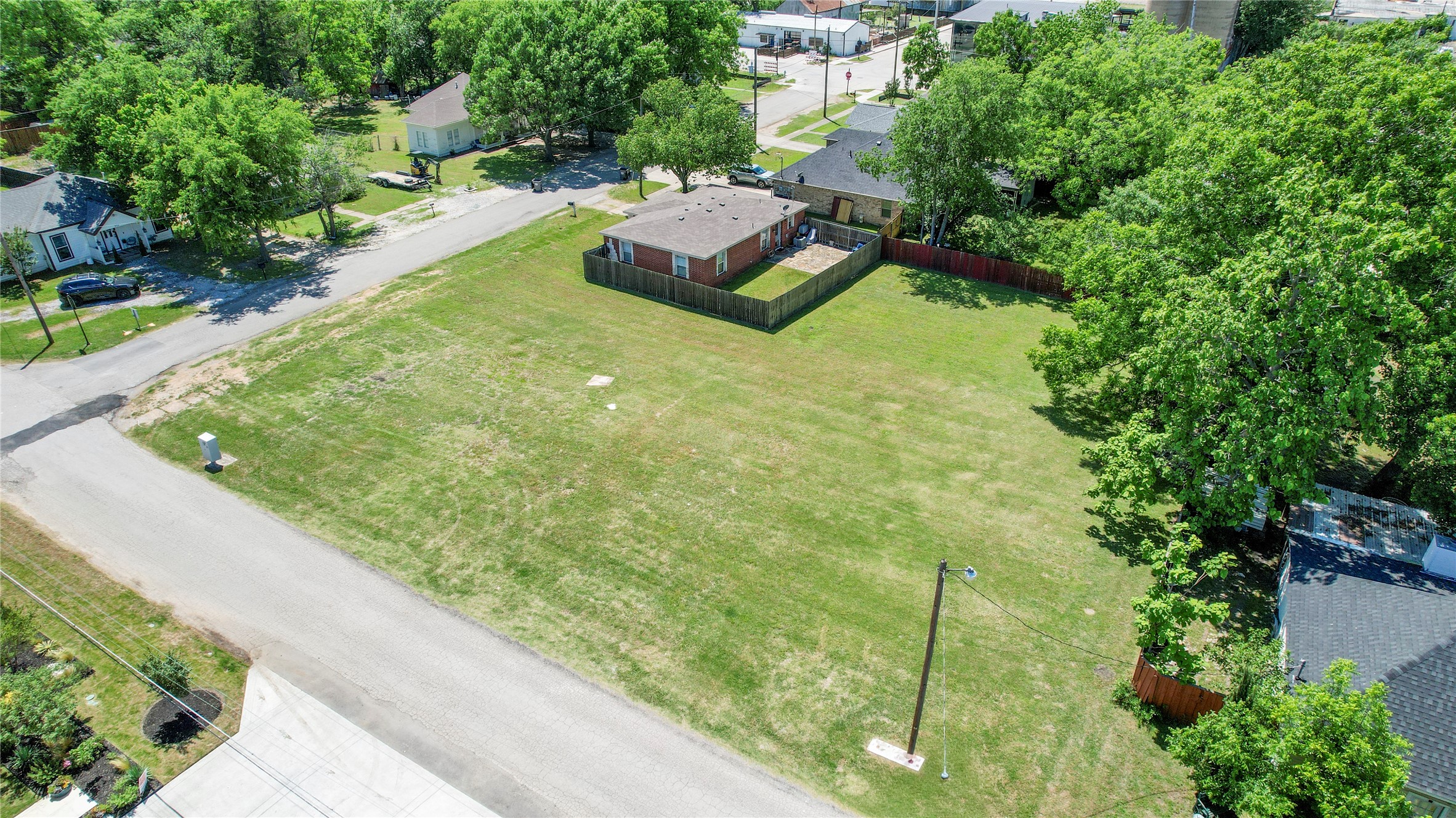 312 E Beech Street Celina TX 75009