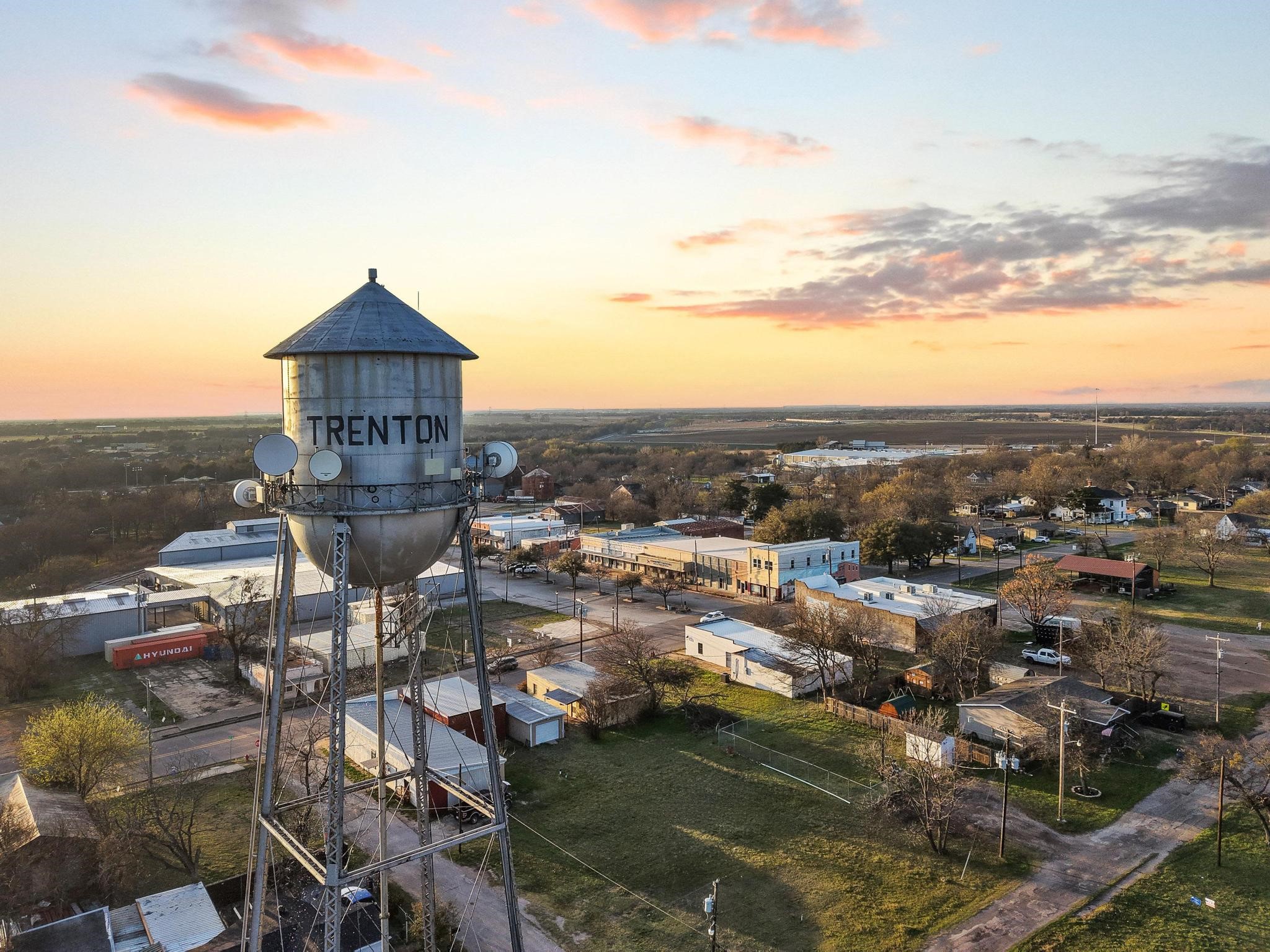 120 Holmes Street Trenton TX 75490
