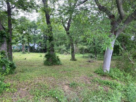 102 Elm Street Bonham TX 75418