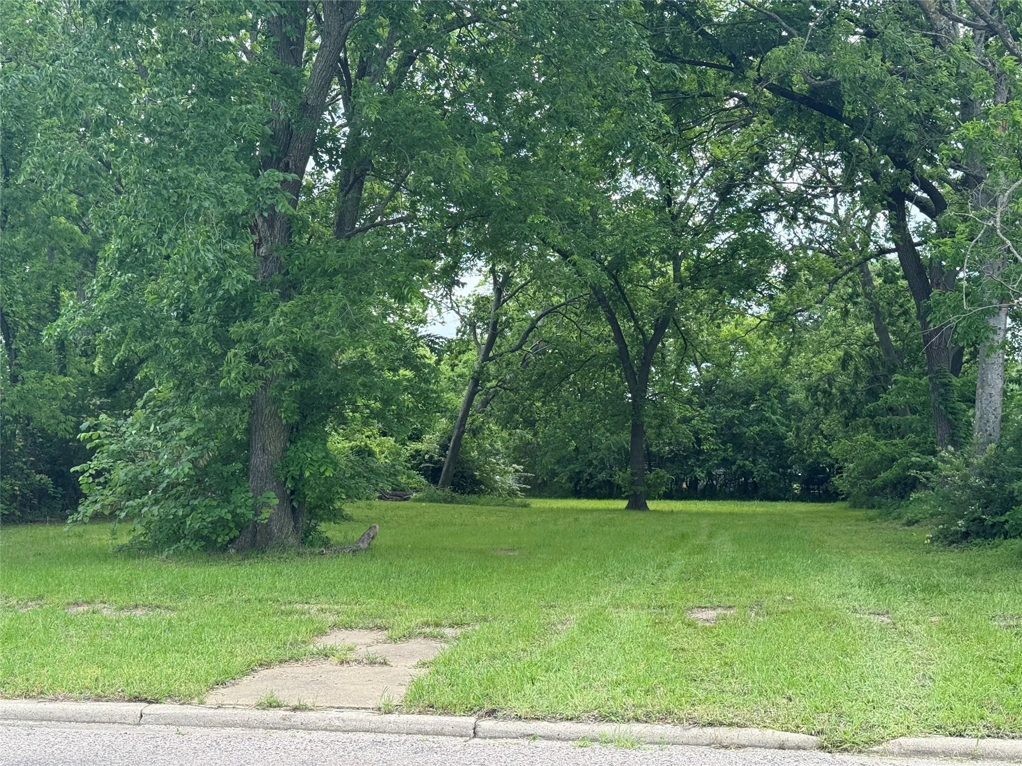 812 N Willow Street Sherman TX 75090
