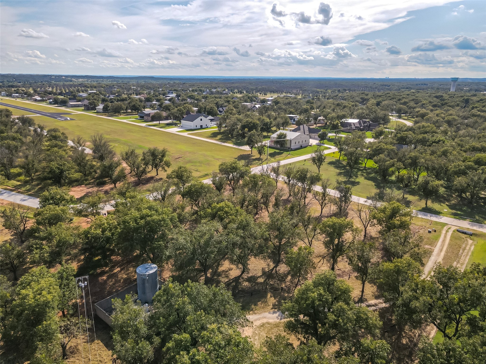 900 E Landings Drive Granbury TX 76049
