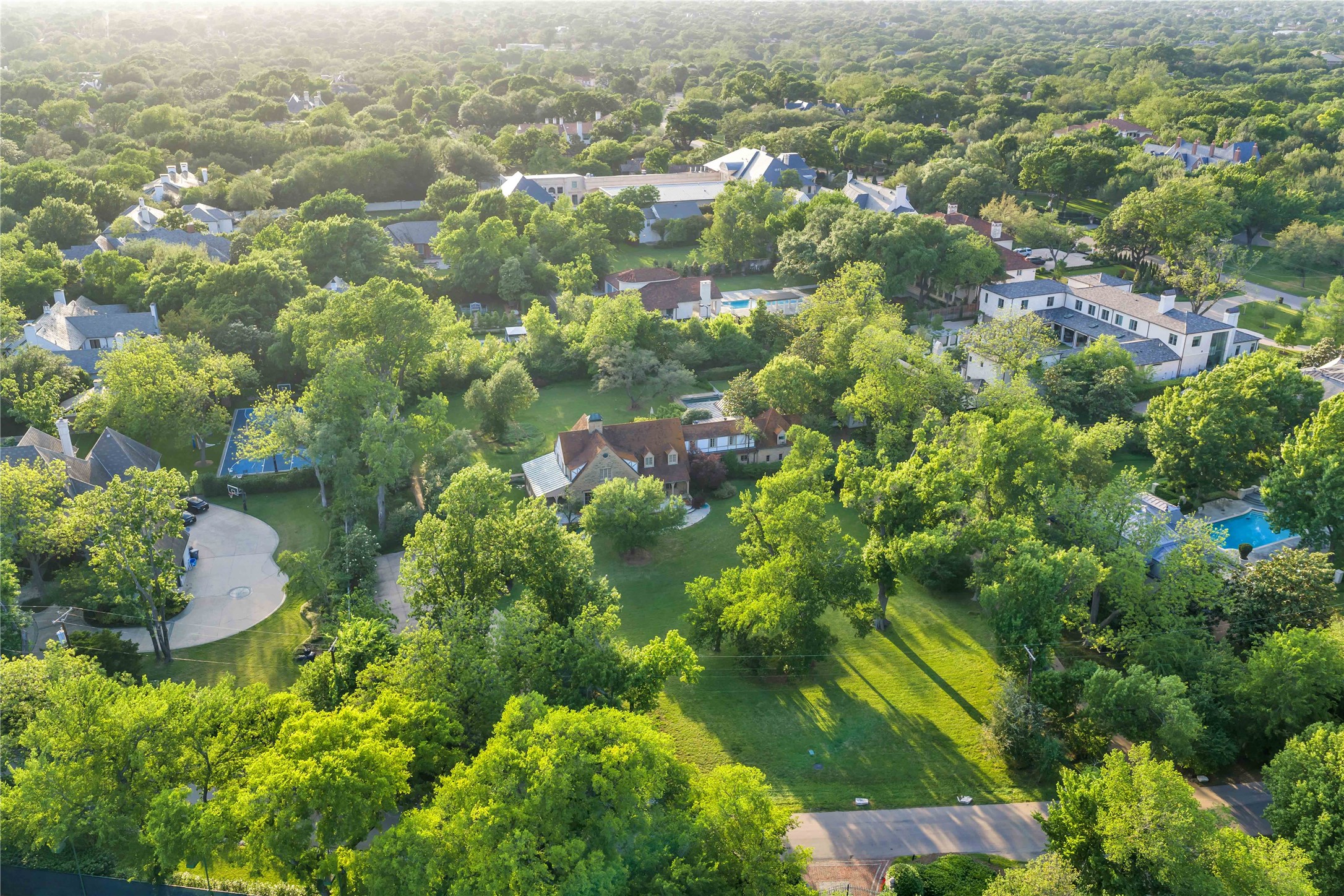 9333 Meadowbrook Dallas TX 75220