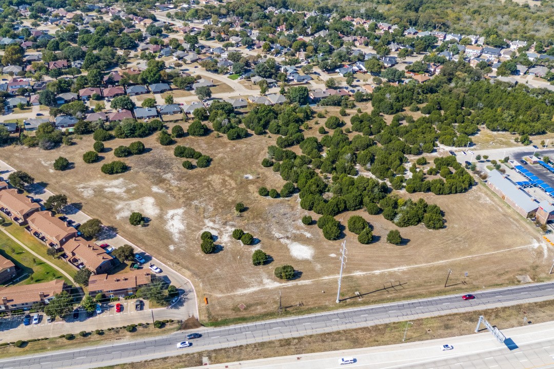 1101 N J Elmer Weaver Freeway Cedar Hill TX 75104