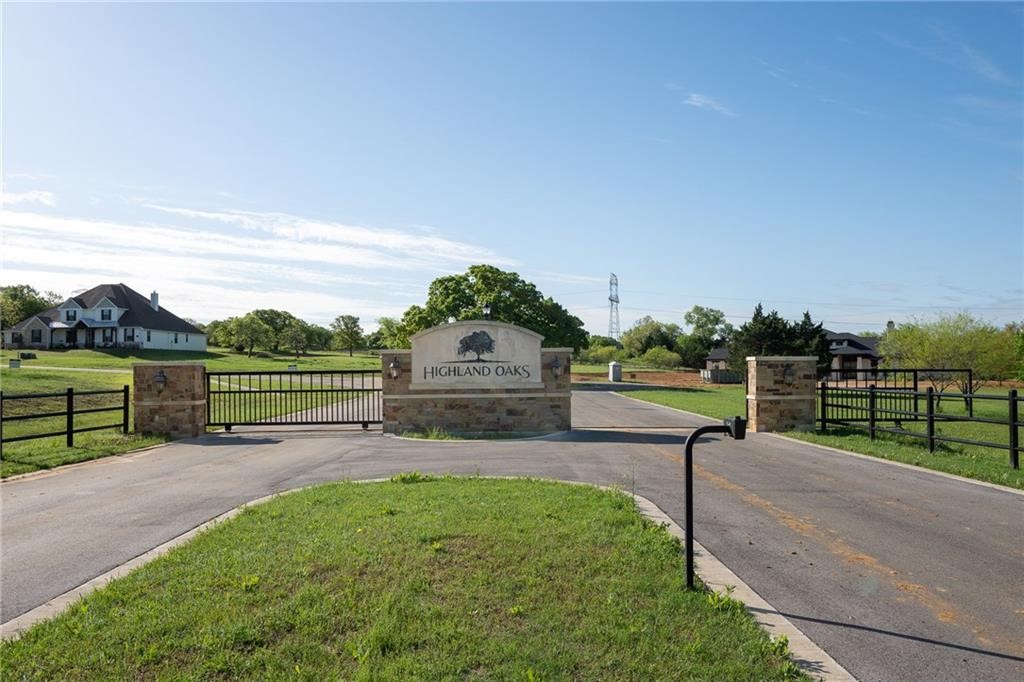 2016 Beauty Berry Court Cleburne TX 76031