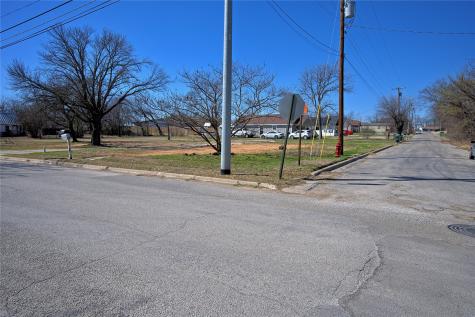 300 S Mill Street Bowie TX 76230