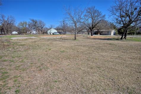 300 S Mill Street Bowie TX 76230