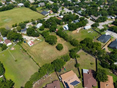8815 Silver Creek Road White Settlement TX 76108