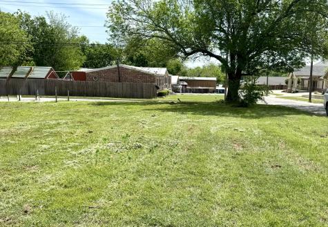 900 N Mason Street Bowie TX 76230