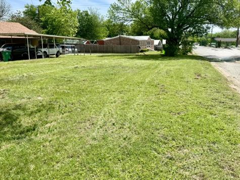 900 N Mason Street Bowie TX 76230