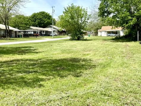900 N Mason Street Bowie TX 76230