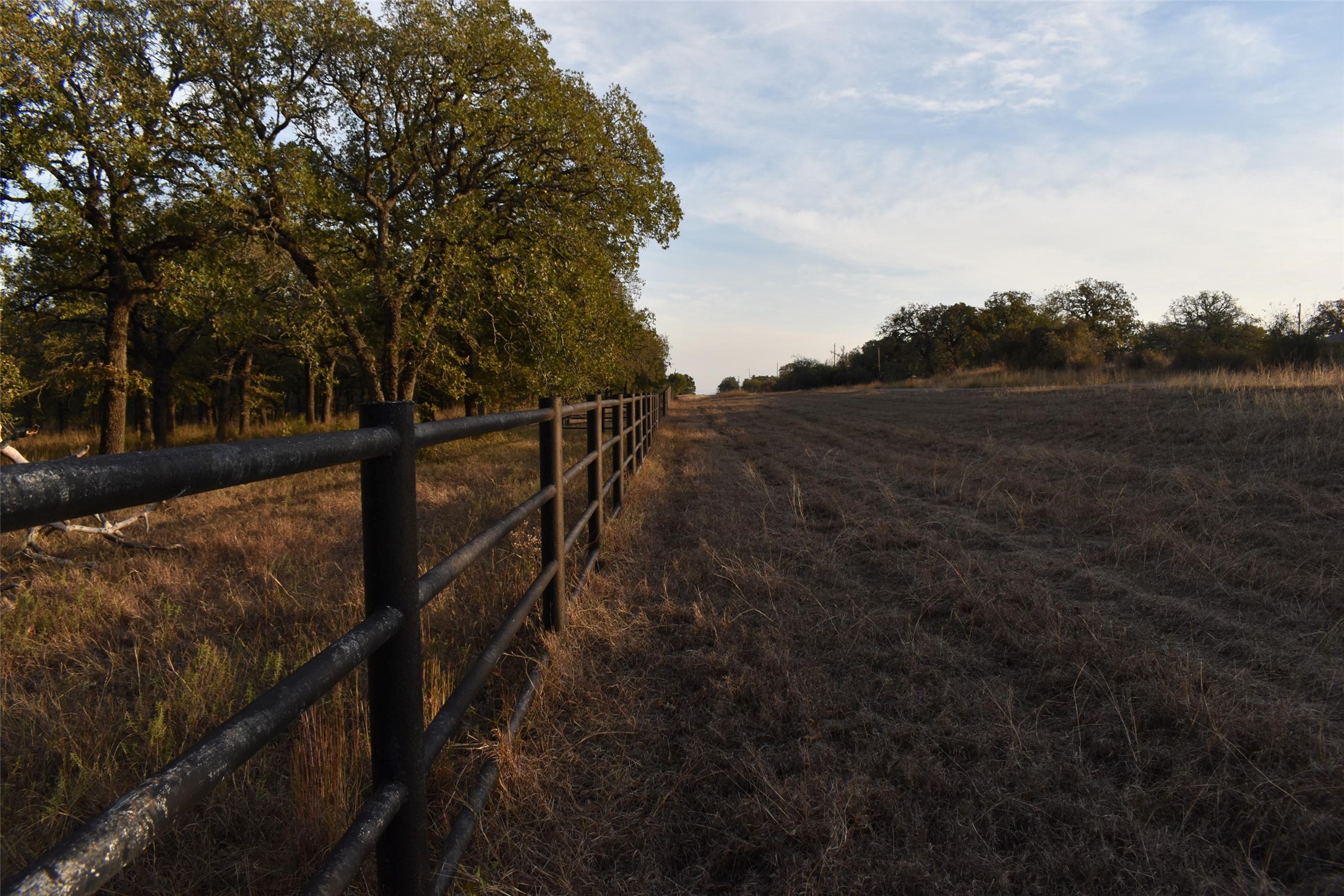 318 Fm 2488 Covington TX 76636