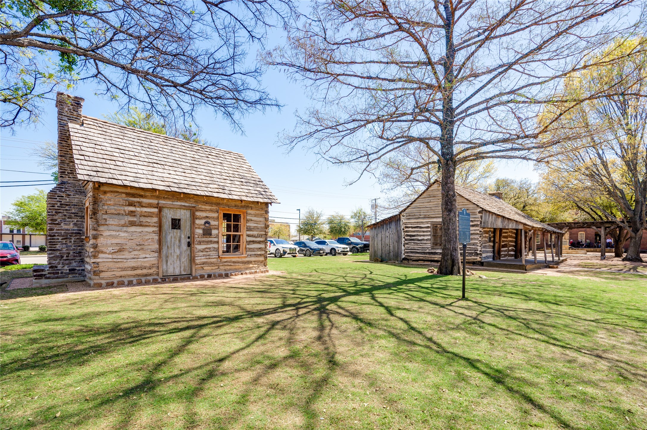 843 E Wall Street Grapevine TX 76051