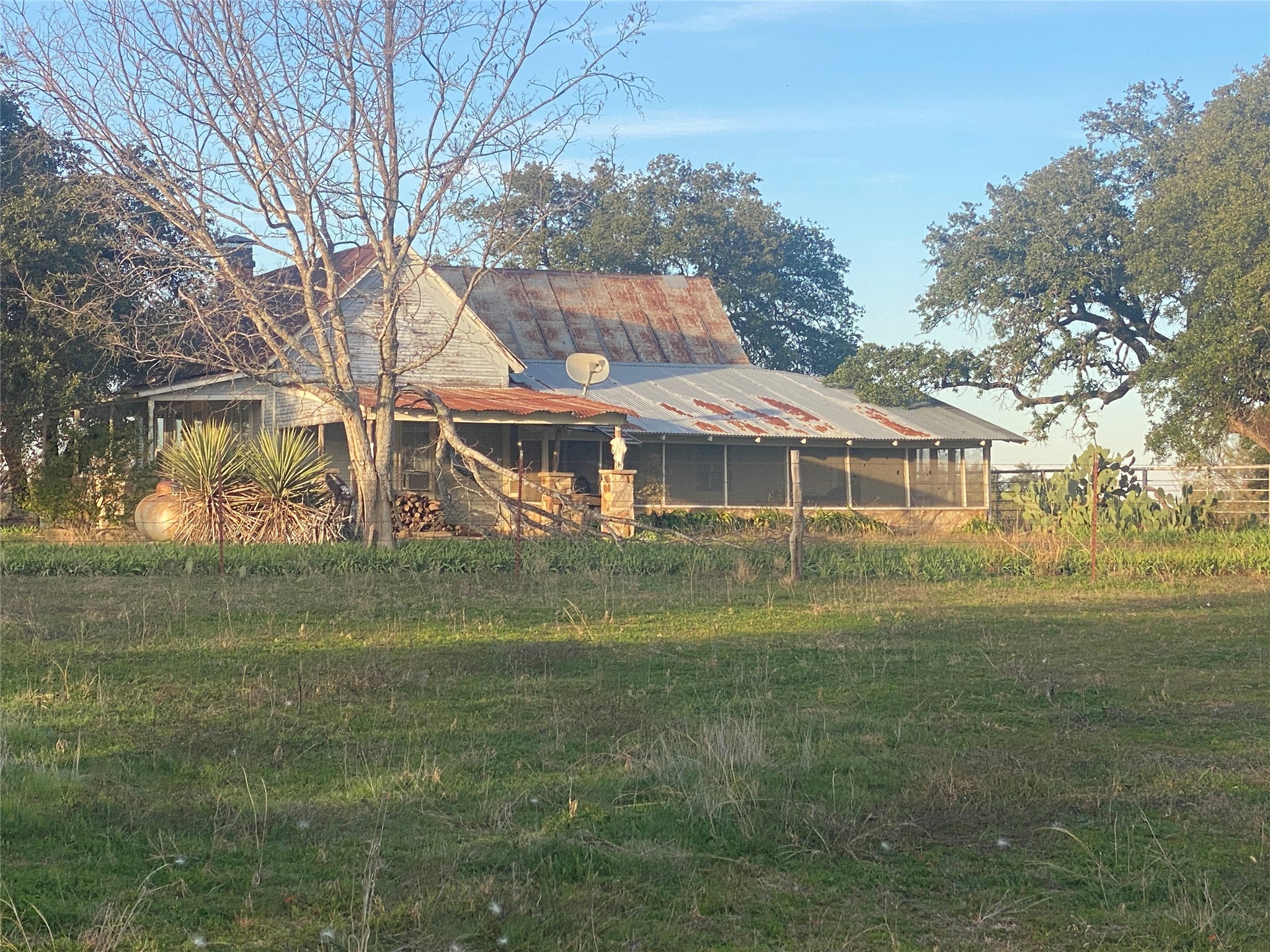 1251 Cr 360 Gustine TX 67455