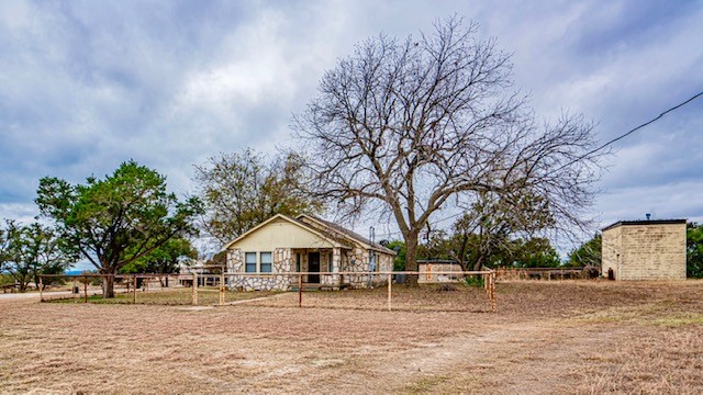 1201 Pear Orchard Road Granbury TX 76048