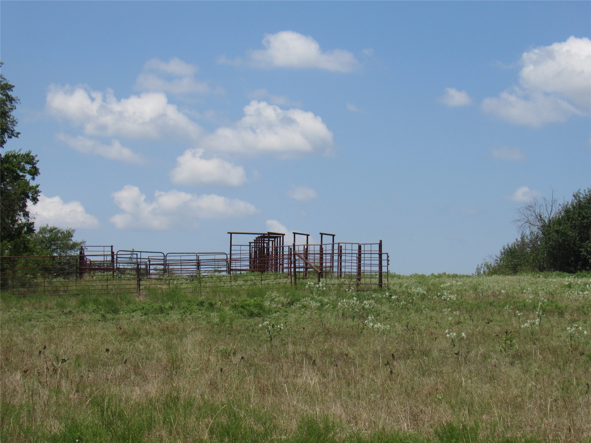 2464 County Road 1245 Savoy TX 75479