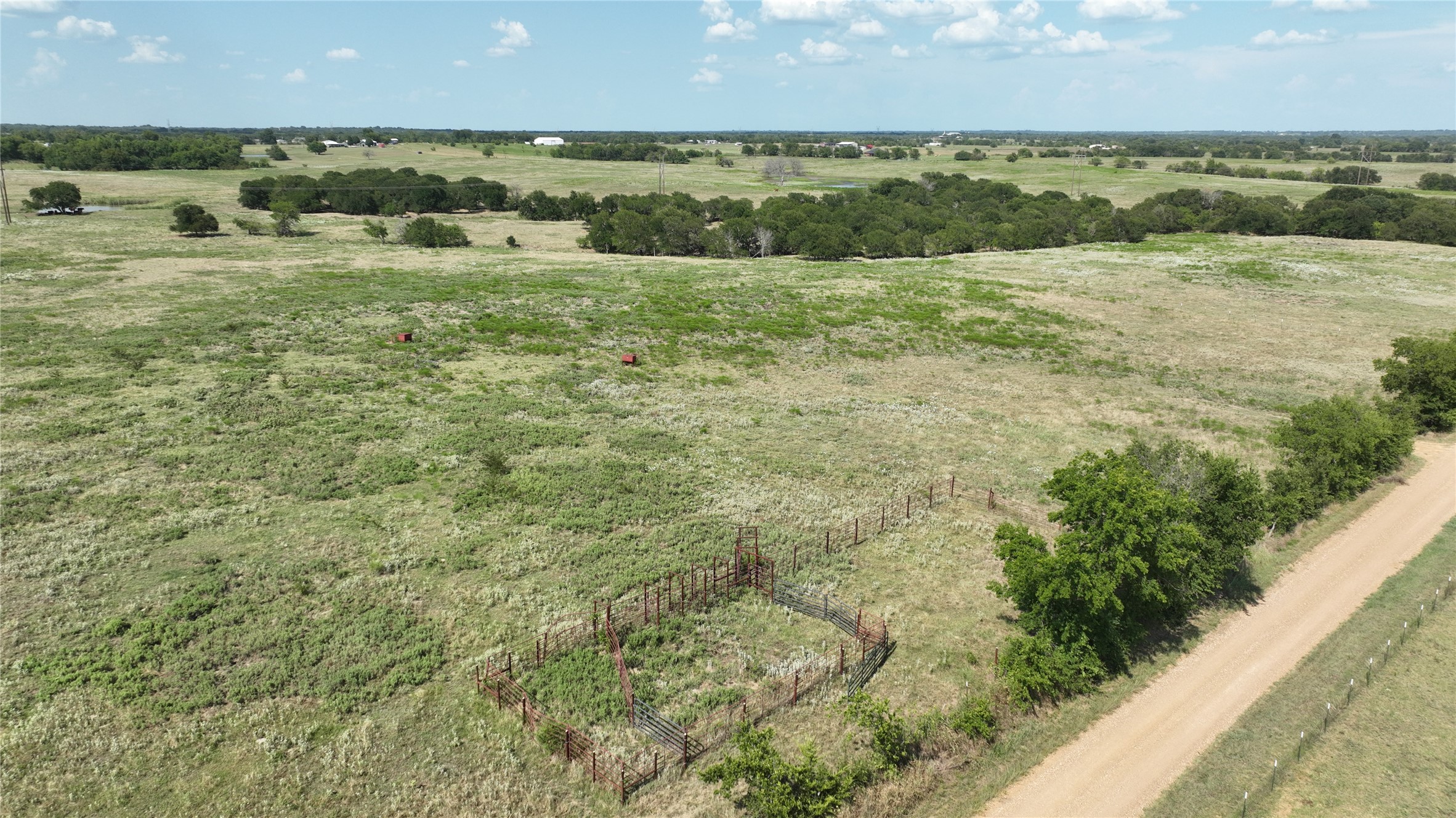 2464 County Road 1245 Savoy TX 75479