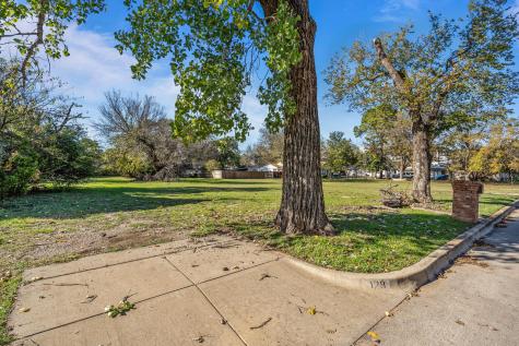 126 Athenia Drive Fort Worth TX 76114