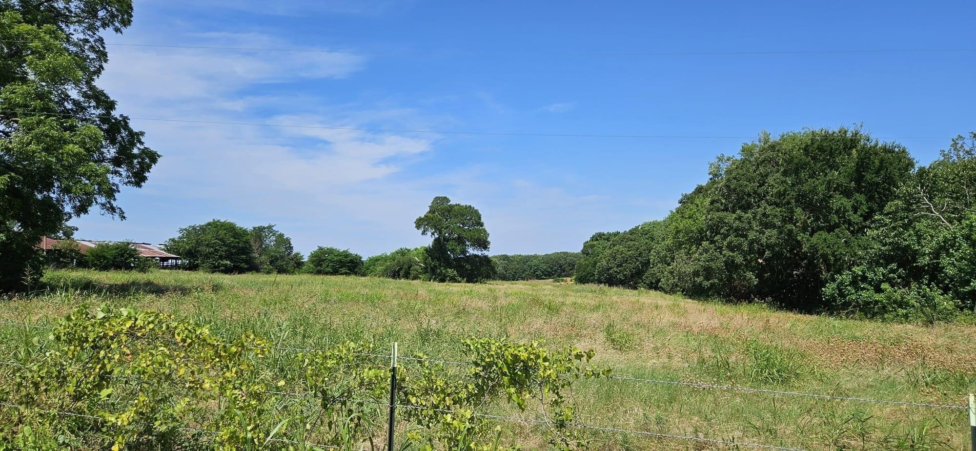 1651 Desvoignes Road Denison TX 75021