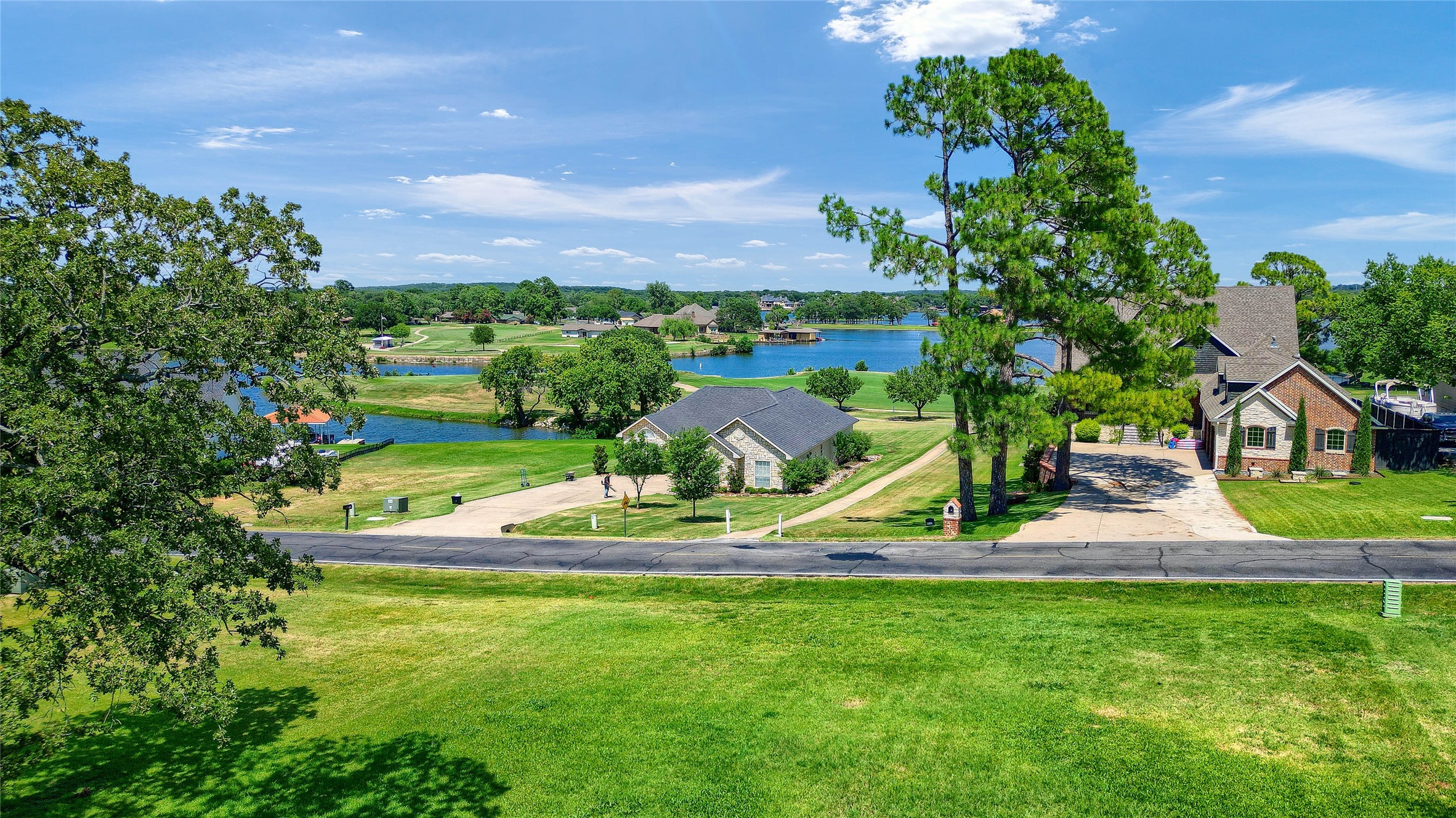 416 Kiowa Drive W Lake Kiowa TX 76240
