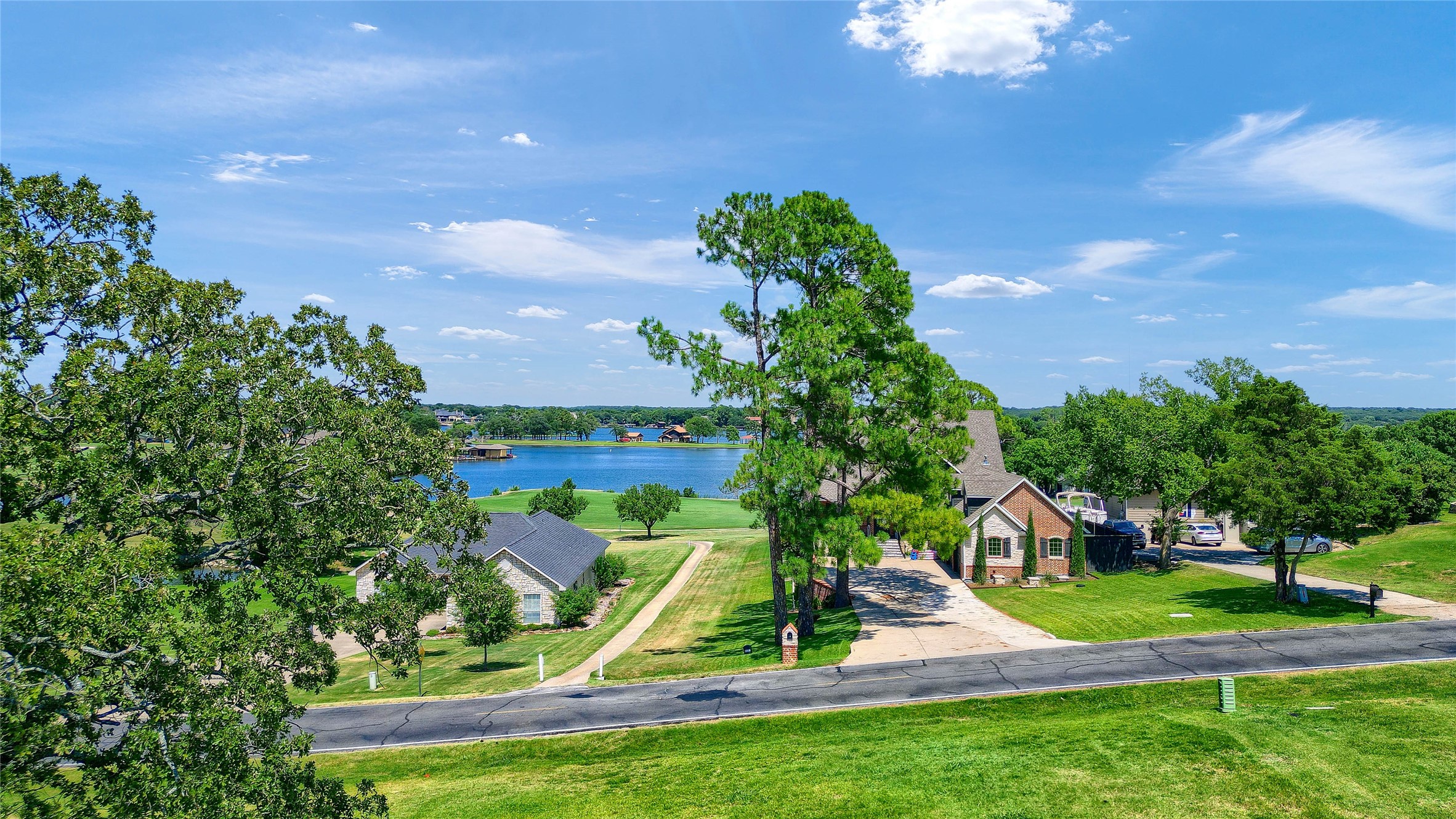 416 Kiowa Drive W Lake Kiowa TX 76240