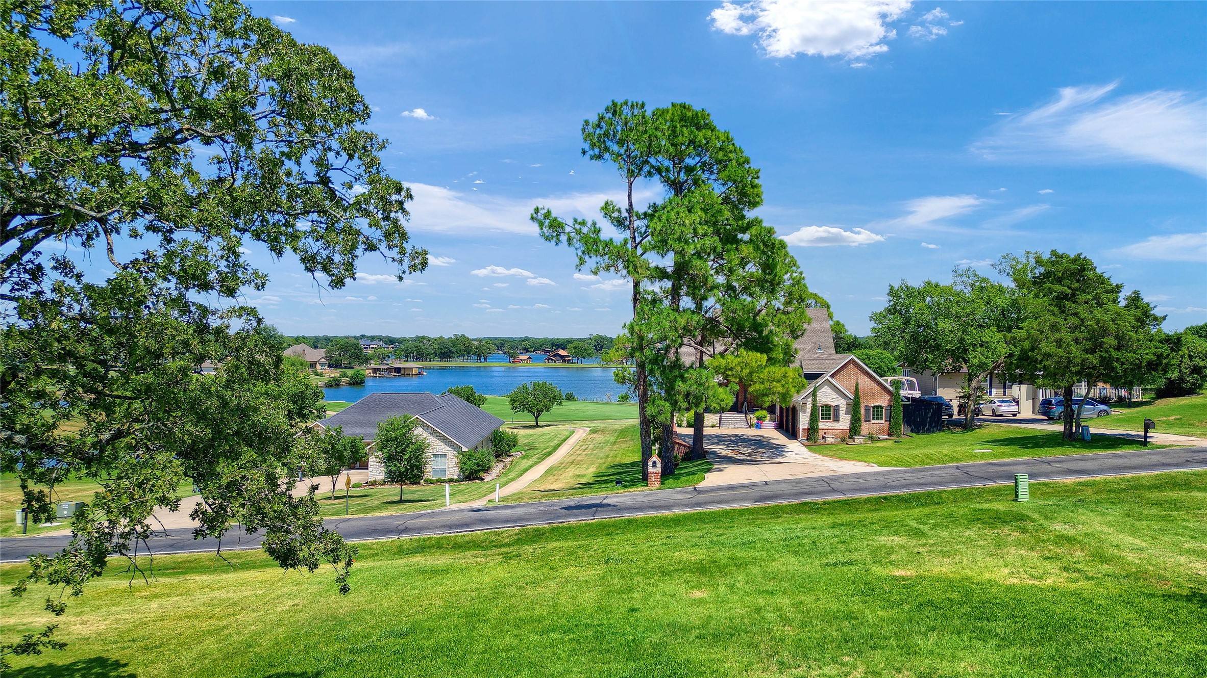 416 Kiowa Drive W Lake Kiowa TX 76240