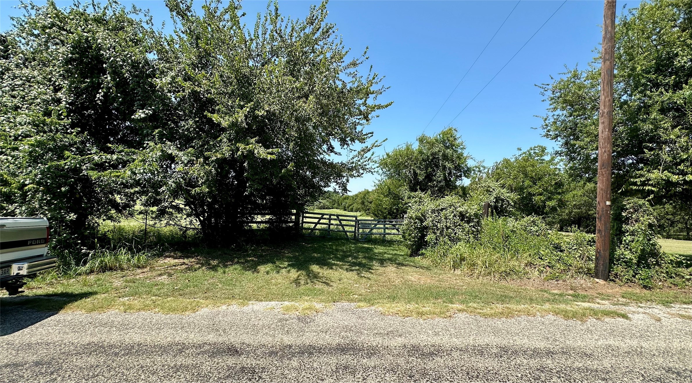 8401 County Road 305 Grandview TX 76050
