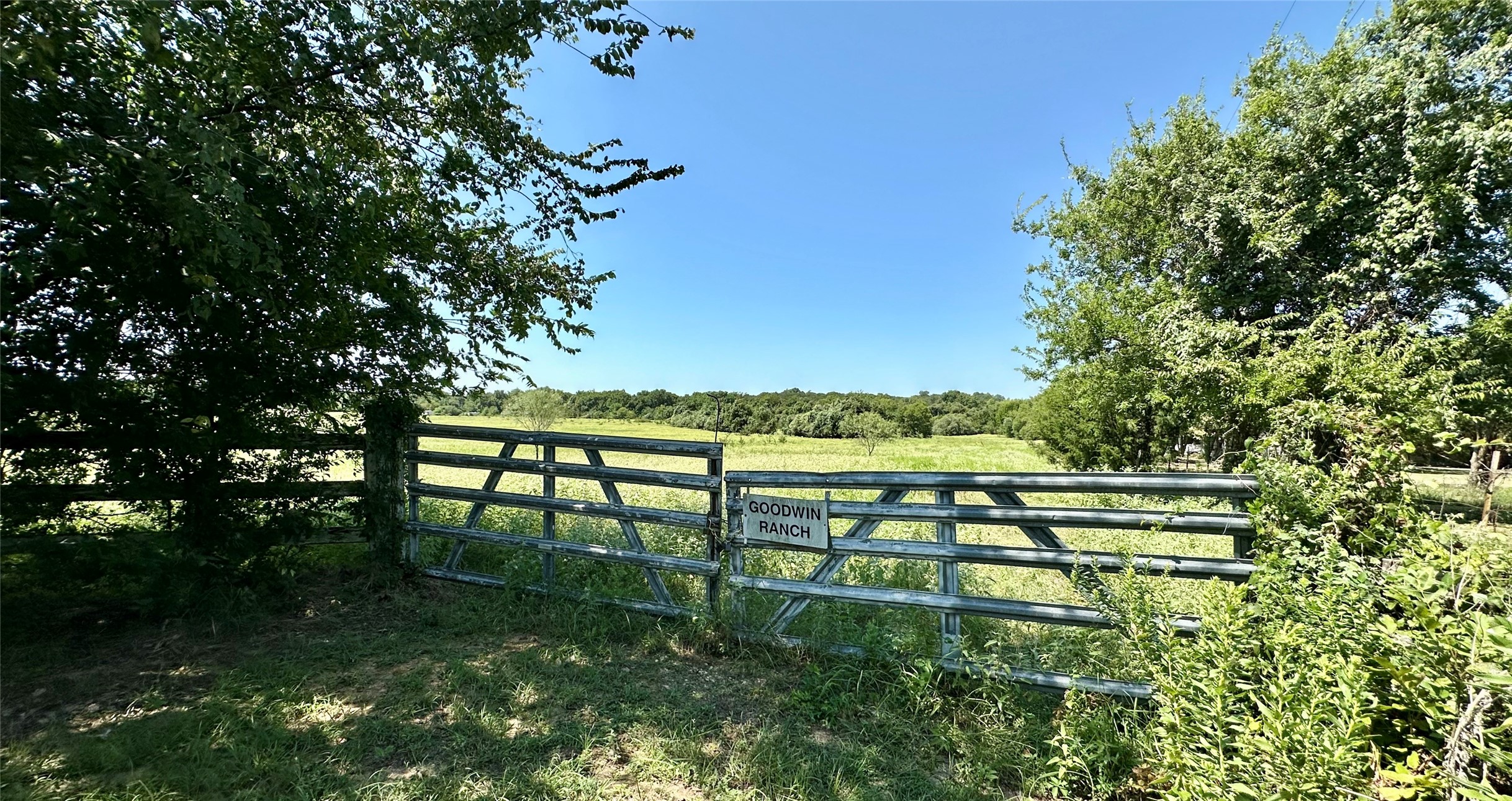 8401 County Road 305 Grandview TX 76050