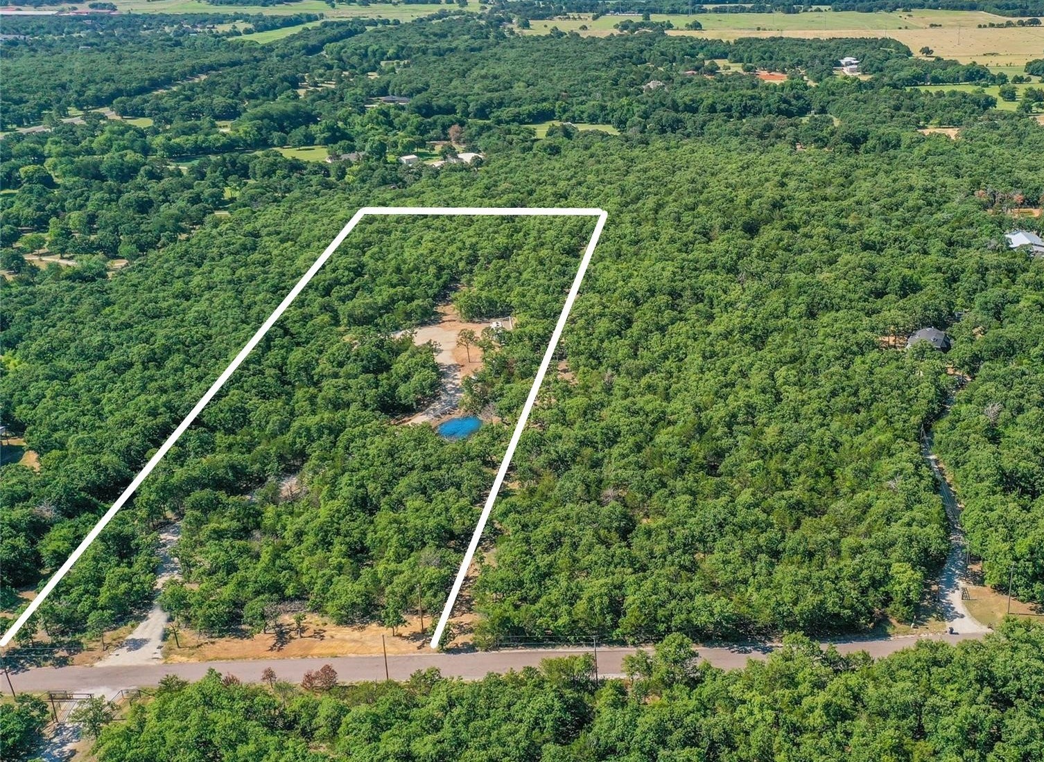 208 Red Top Road Valley View TX 76272