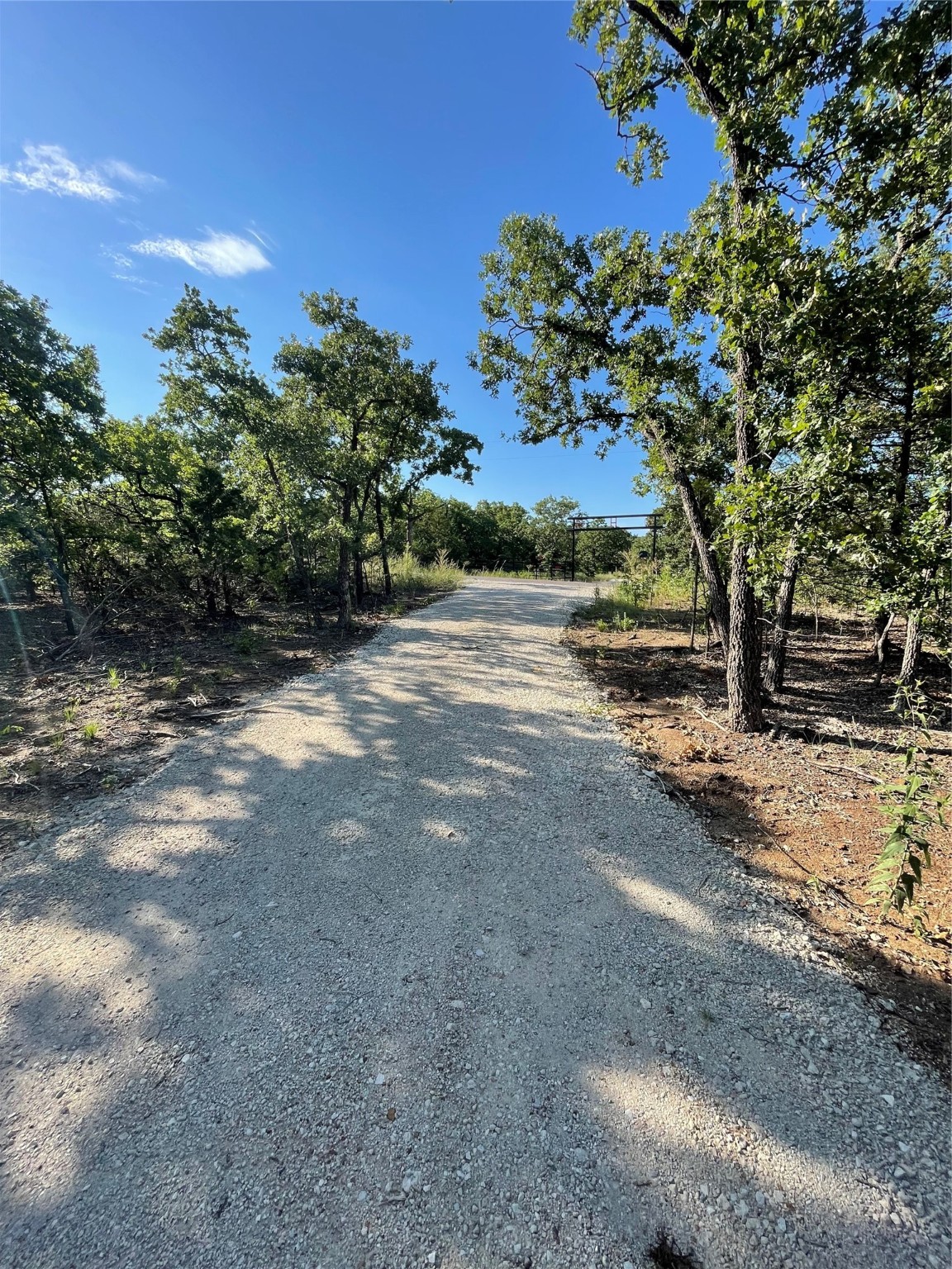 208 Red Top Road Valley View TX 76272