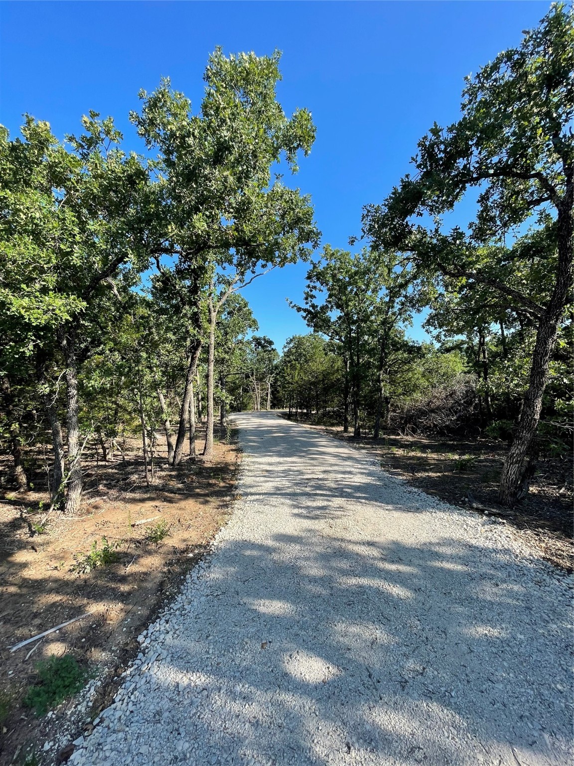 208 Red Top Road Valley View TX 76272